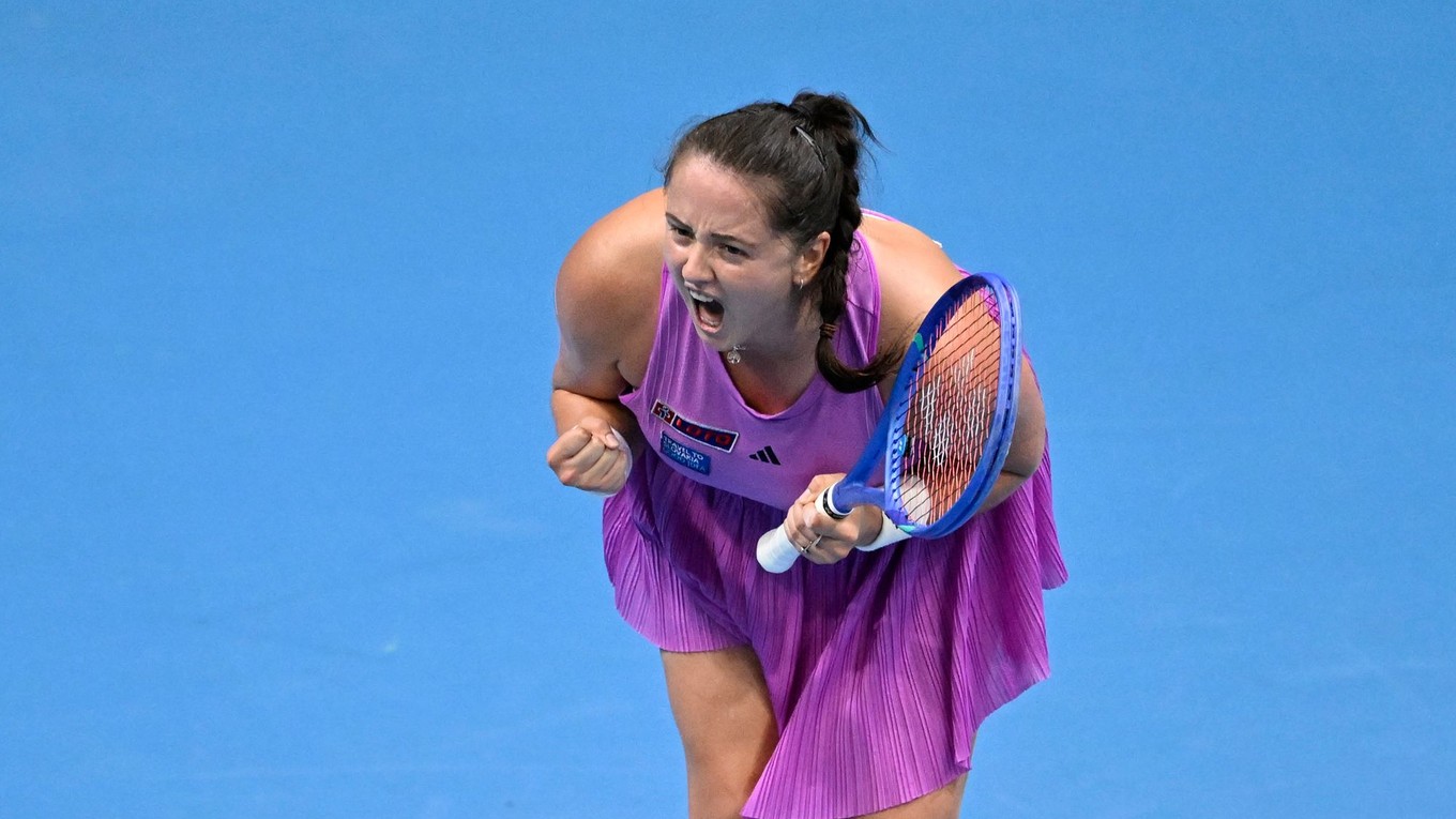 Viktória Hrunčáková sa teší z výhry proti.