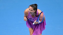 Viktória Hrunčáková sa teší z výhry proti.