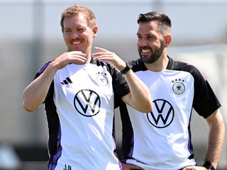 Julian Nagelsmann a Mads Buttgereit
