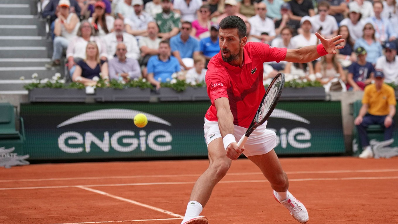 Srbský tenista Novak Djokovič počas Roland Garros 2025.