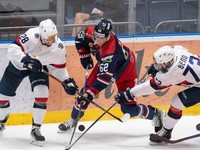 Fotka zo zápasu HC Slovan Bratislava - HKM Zvolen.