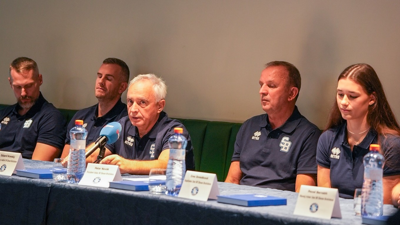 Tlačová konferencia VK Slovan Bratislava.
