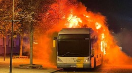 Fanúšikom Barcelony zhorel autobus