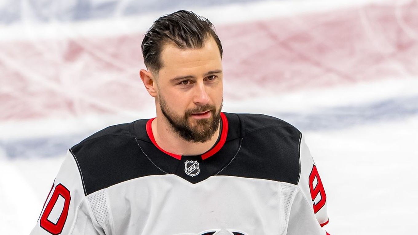 Tomáš Tatar na rozcvičke pred zápasom Montreal Canadiens - New Jersey Devils.