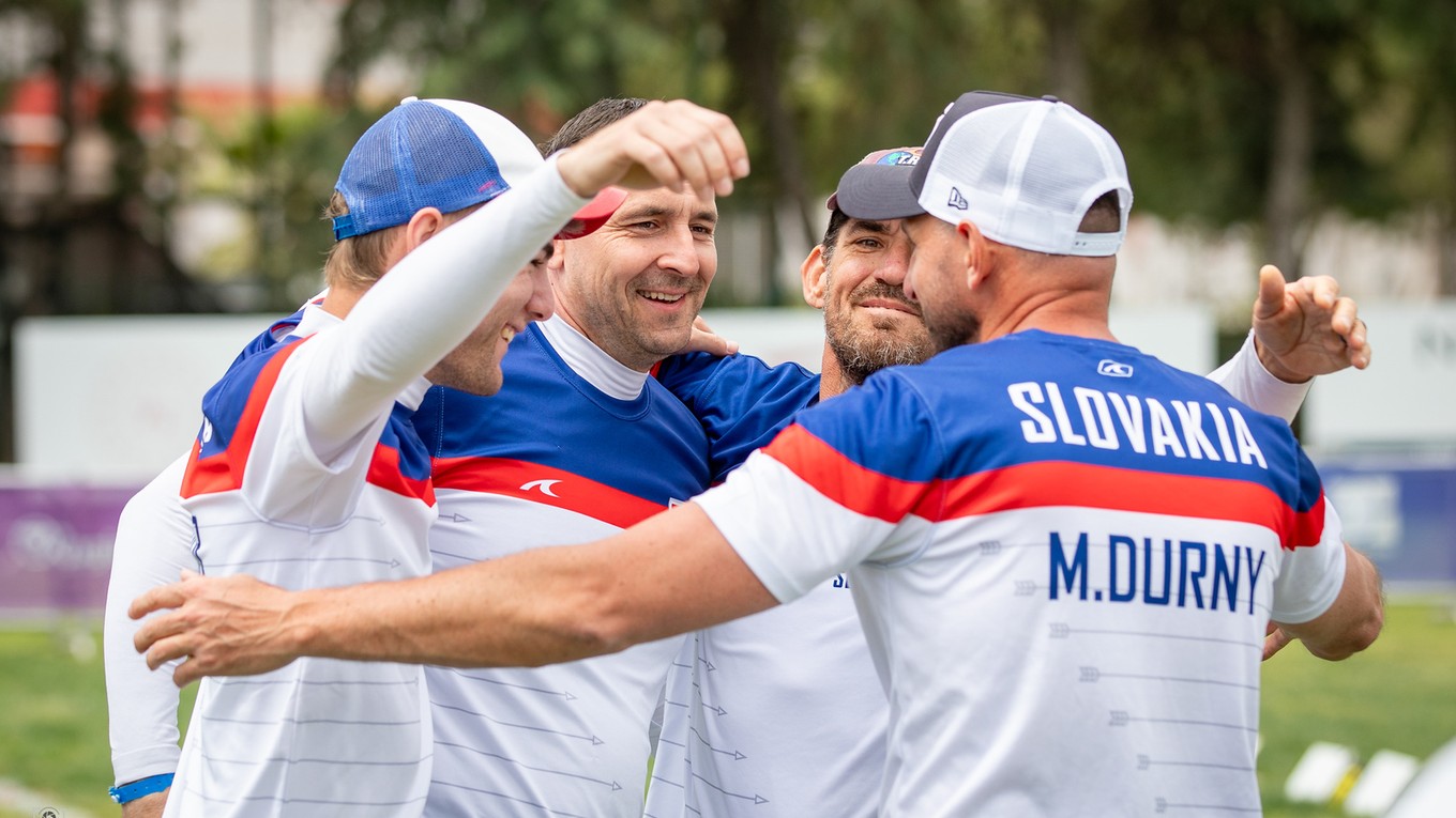 Slovenskí reprezentanti.