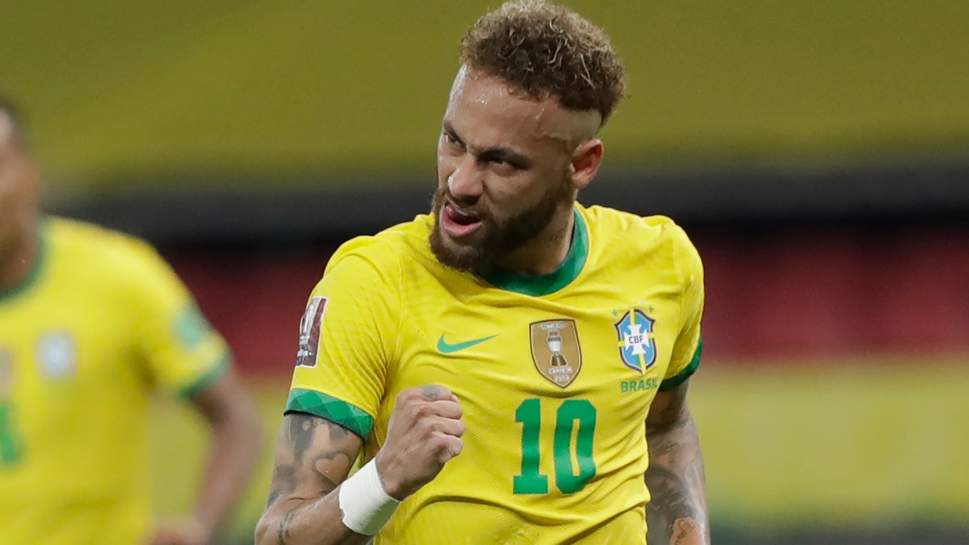 Neymar v drese Brazílie.