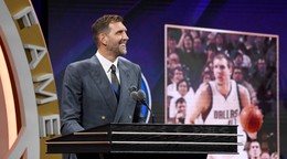 Nemec Dirk Nowitzki vstúpil do basketbalovej Siene slávy.