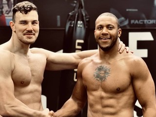 Slovenský kickboxer Tomáš Možný a francúzsky MMA zápasník Cyril Gane, nový dočasný šampión ťažkej váhy v UFC.