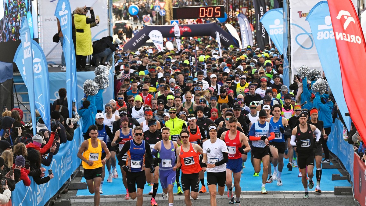 Štart jubilejného 20. ročníka ČSOB Bratislava Marathon 2025.