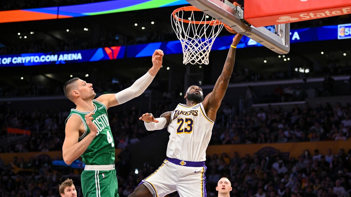 LeBron James v zápase s Bostonom