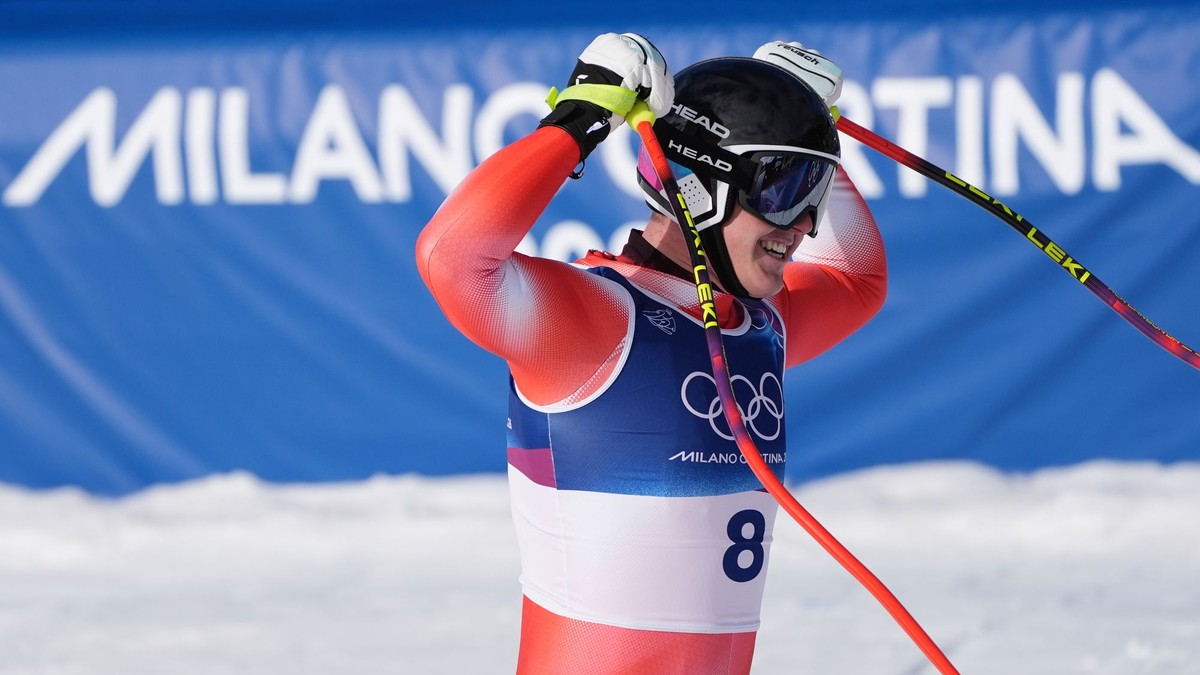 Franjo von Allmen sa raduje v cieli zjazdu