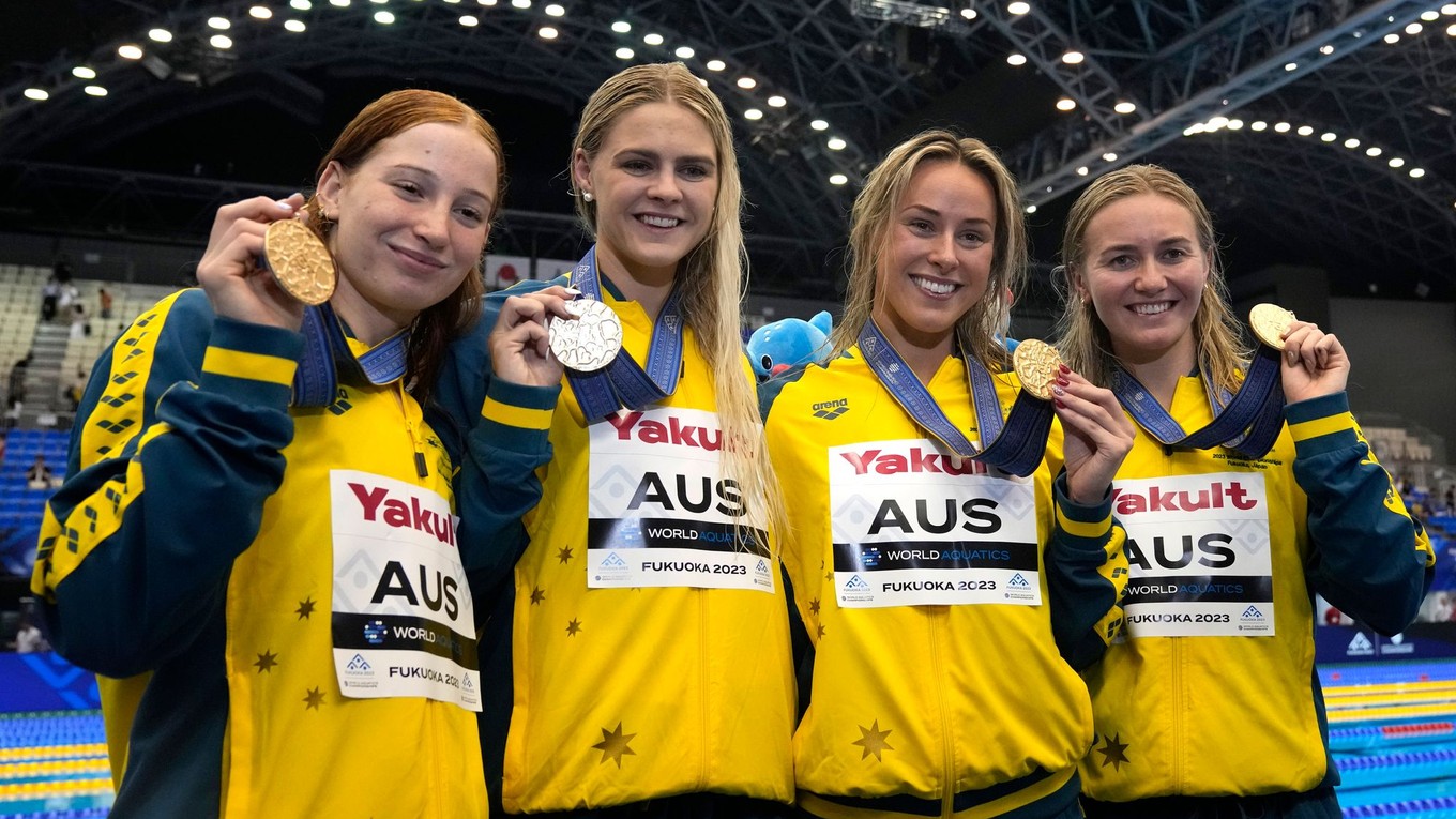 Austrálske plavkyne so zlatými medailami.
