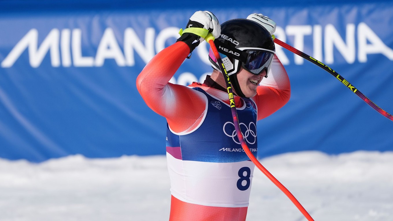 Franjo von Allmen sa raduje v cieli zjazdu