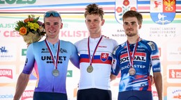 Matthias Schwarzbacher vyhral časovku na MSR pred Lukášom Kubišom a Martinom Svrčekom.
