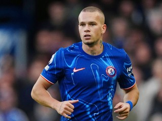 Mychajlo Mudryk v drese Chelsea