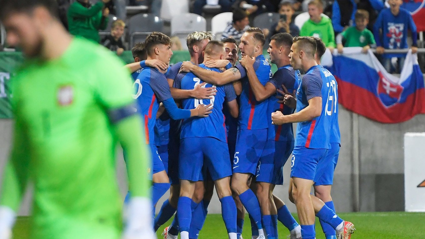 Gólová radosť hráčov Slovenska počas futbalového prípravného zápasu hráčov do 21 rokov.