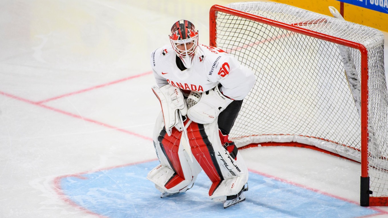 Brankár Jordan Binnington pred zápasom Slovensko - Kanada v skupine A na MS v hokeji 2025.