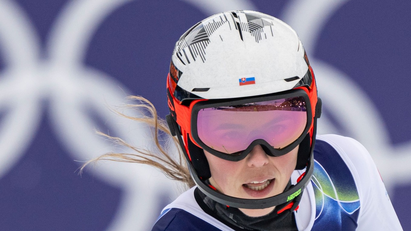 Petra Vlhová reaguje v cieli slalomu tímovej kombinácie žien v alpskom lyžovaní počas zimných olympijských hier 2026.