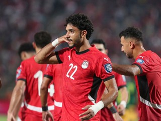 Omar Marmoush oslavuje gól.