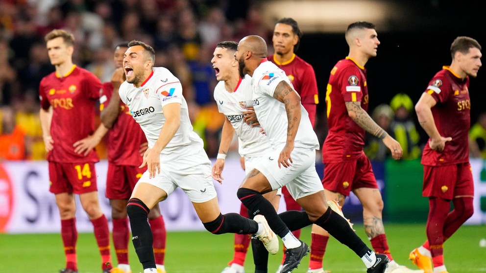 Futbalisti FC Sevilla zdolali vo finále Európskej ligy AS Rím. 