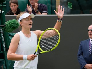 Barbora Krejčíková vo Wimbledone 2021.