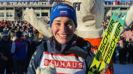 Paulína Bátovská Fialková sa teší po pretekoch šprintu v Annecy-Le Grand Bornand.
