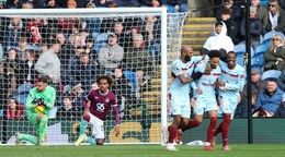 Momentka zo zápasu Burnley - Brentford.
