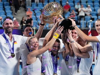 Nemeckí tenisti oslavujú triumf v United Cupe