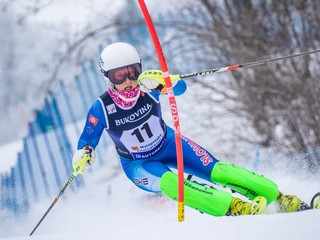 Petra Hromcová počas slalomových pretekov. 