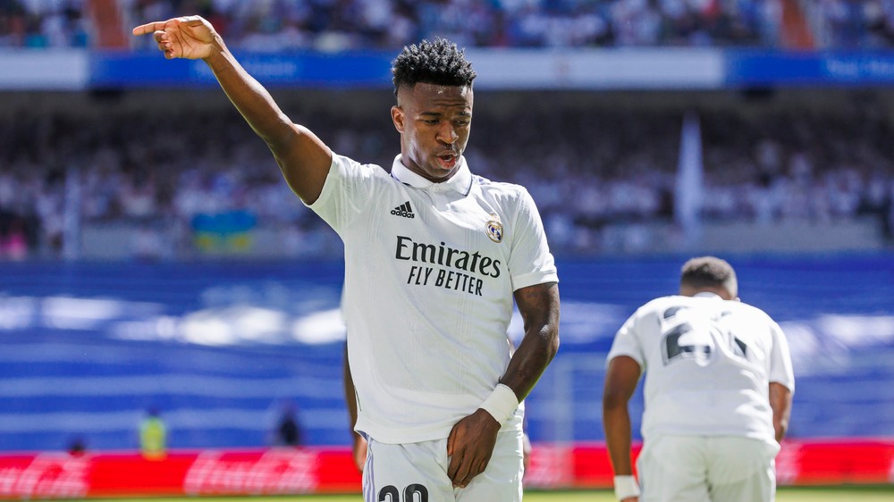 Hviezda Realu čelila útokom rasistov. La Liga nič nerobí, sťažuje sa Brazílčan