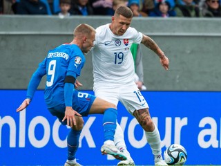 Na snímke zľava Jón Dagur Thorsteinsson a Juraj Kucka.