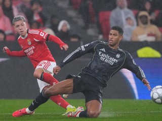 Gianluca Prestianni a Jude Bellingham.