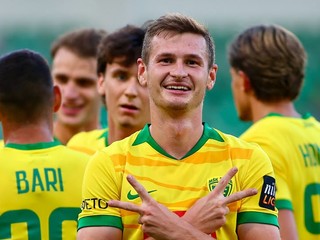 Patrik Iľko oslavuje gól.