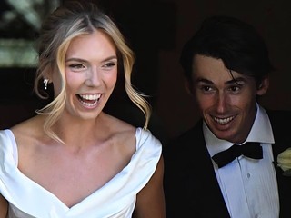Alex de Minaur a Katie Boulterová.