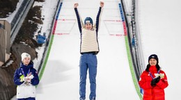 Anna Odine Strömová, Nika Prevcová a Nozomi Maruyamová.