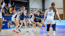 Basketbalistky Slovenska do 16 rokov v zápase proti Belgicku v semifinále ME v B-kategórii.