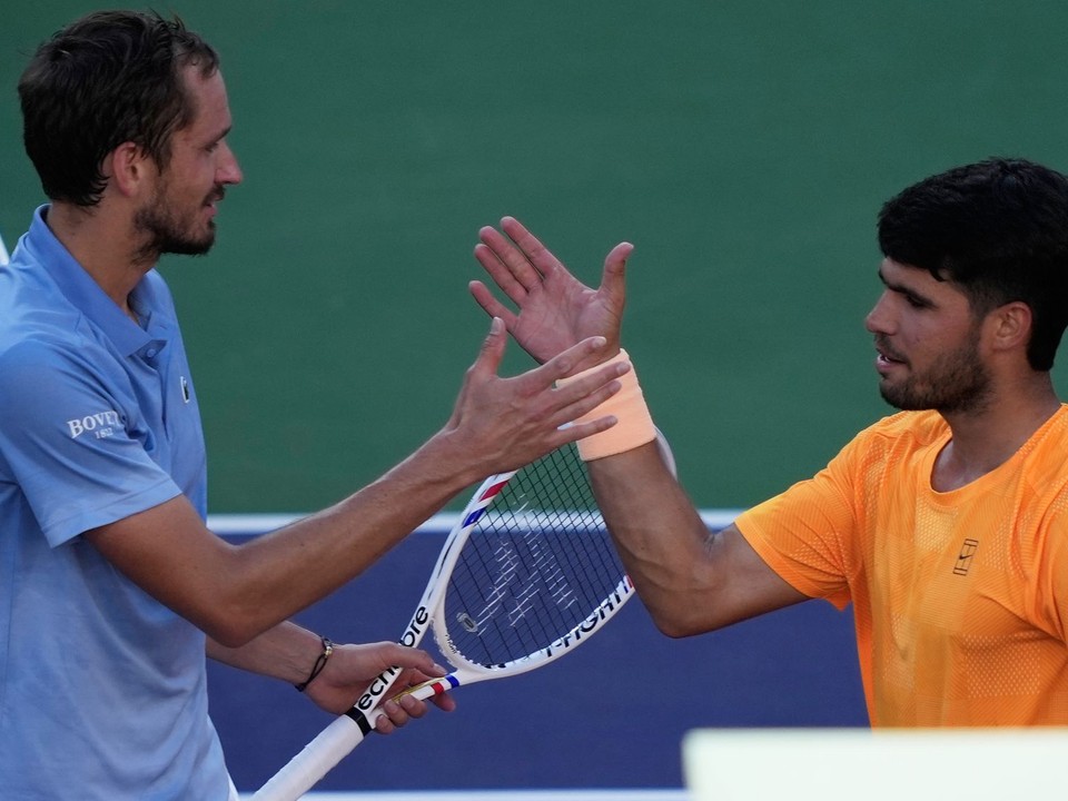 Daniil Medvedev a Carlos Alcaraz
