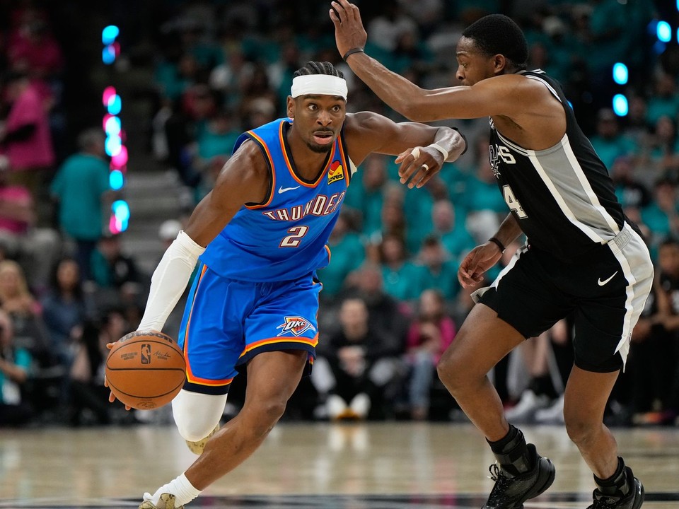 Shai Gilgeous-Alexander v zápase San Antonio Spurs - Oklahoma City Thunder 