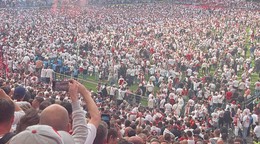 Oslavy na štadióne 1. FC Kolín nad Rýnom.