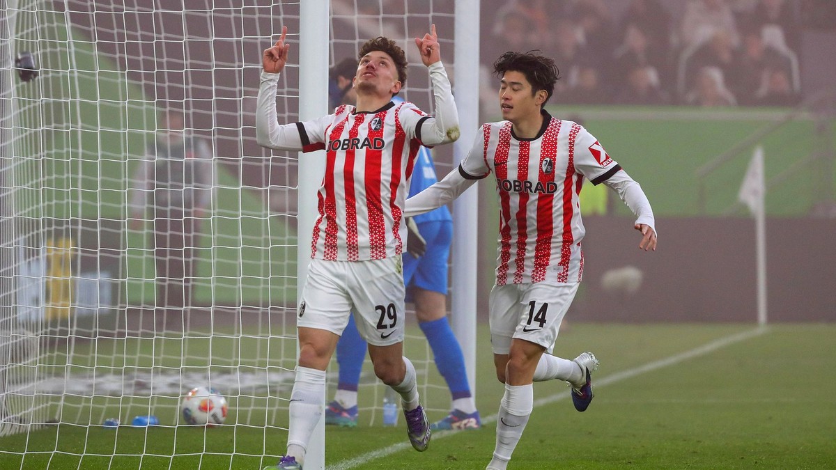 Freiburg oslavuje gól. 