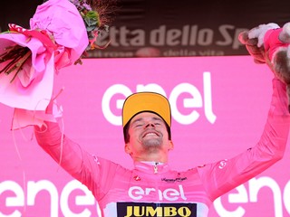 Primož Roglič kráča k víťazstvu na Giro d'Italia. 