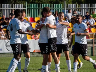 Futbalisti FK Baník Lehota pod Vtáčnikom oslavujú gól