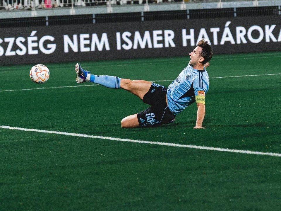 Andraž Šporar počas zápasu Komárno - Slovan Bratislava.
