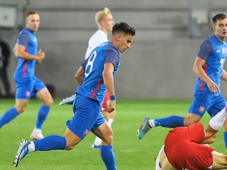 Artur Gajdoš v drese slovenskej reprezentácie do 21 rokov.