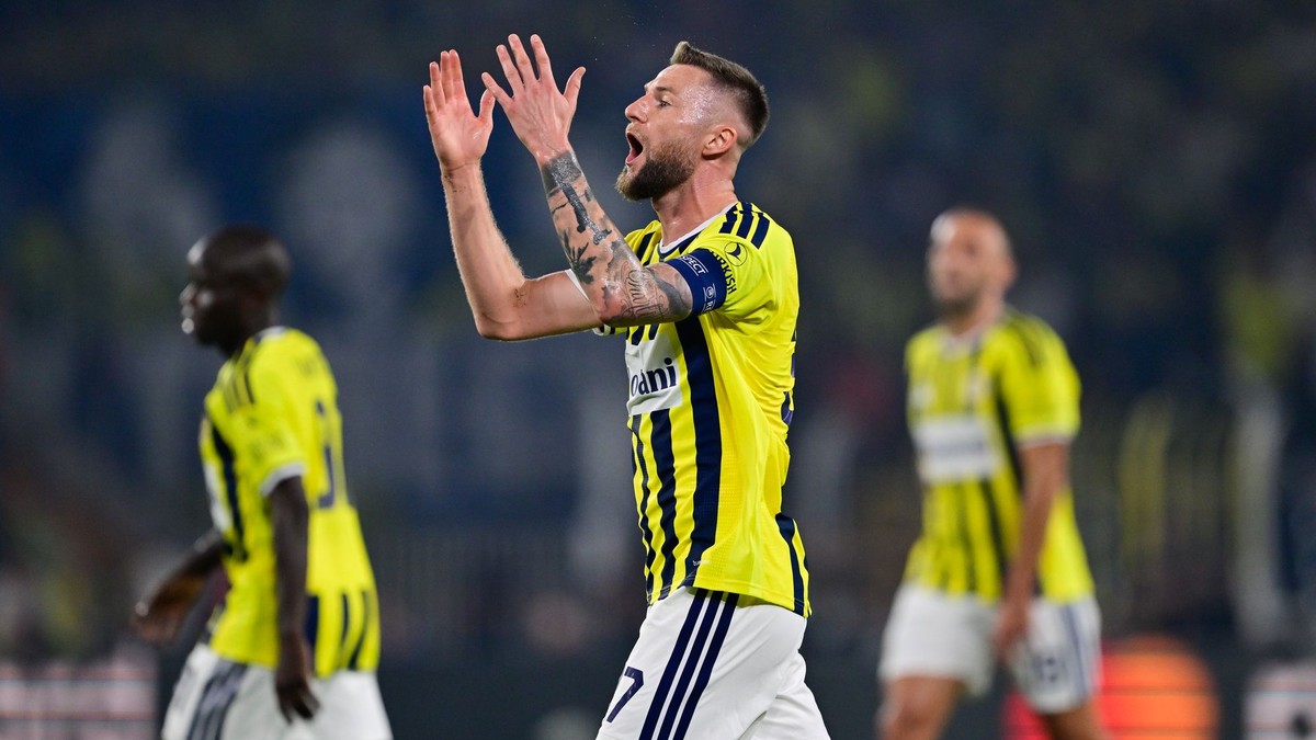 Slovenský hráč Fenerbahce Milan Škriniar