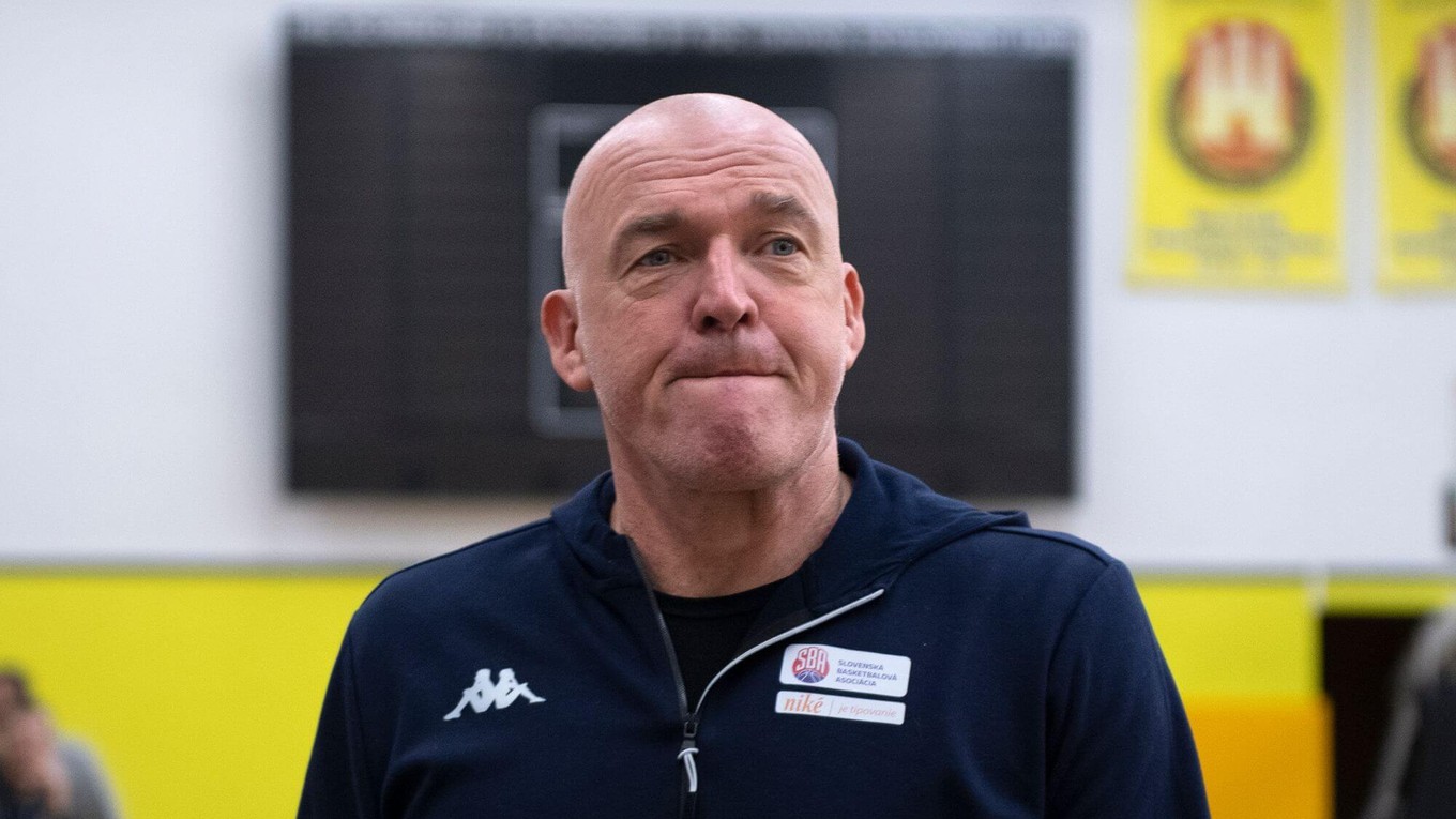 Tréner slovenskej basketbalovej reprezentácie mužov Aramis Naglič.
