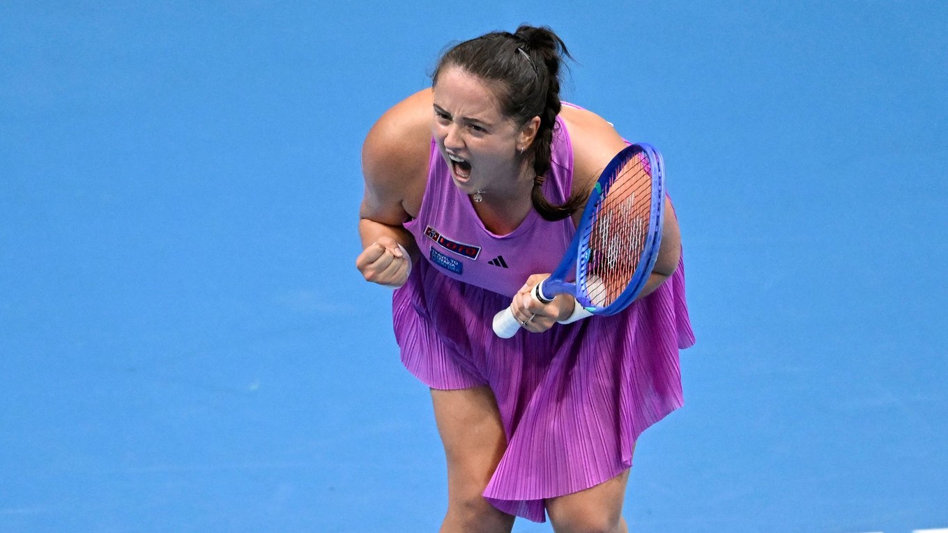 Viktória Hrunčáková sa teší z výhry.