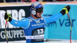 Dominik Paris oslavuje víťazstvo v super-G.