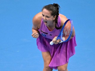 Viktória Hrunčáková sa teší z výhry.