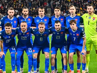 Na snímke základná jedenástka hráčov Slovenska.